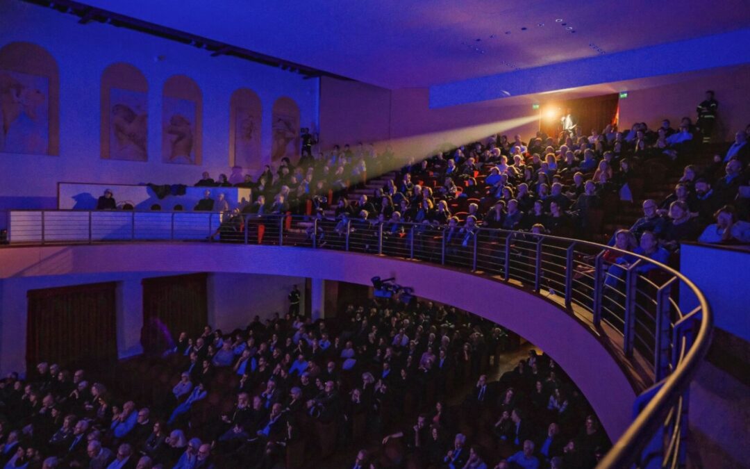 SAN VALENTINO ANTICIPATO: PORTA LA TUA DOLCE METÀ A TEATRO PER UNA SERATA ROMANTICA